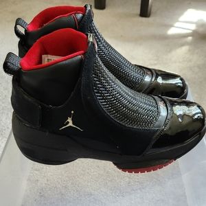 Air Jordans XIX size 6Y